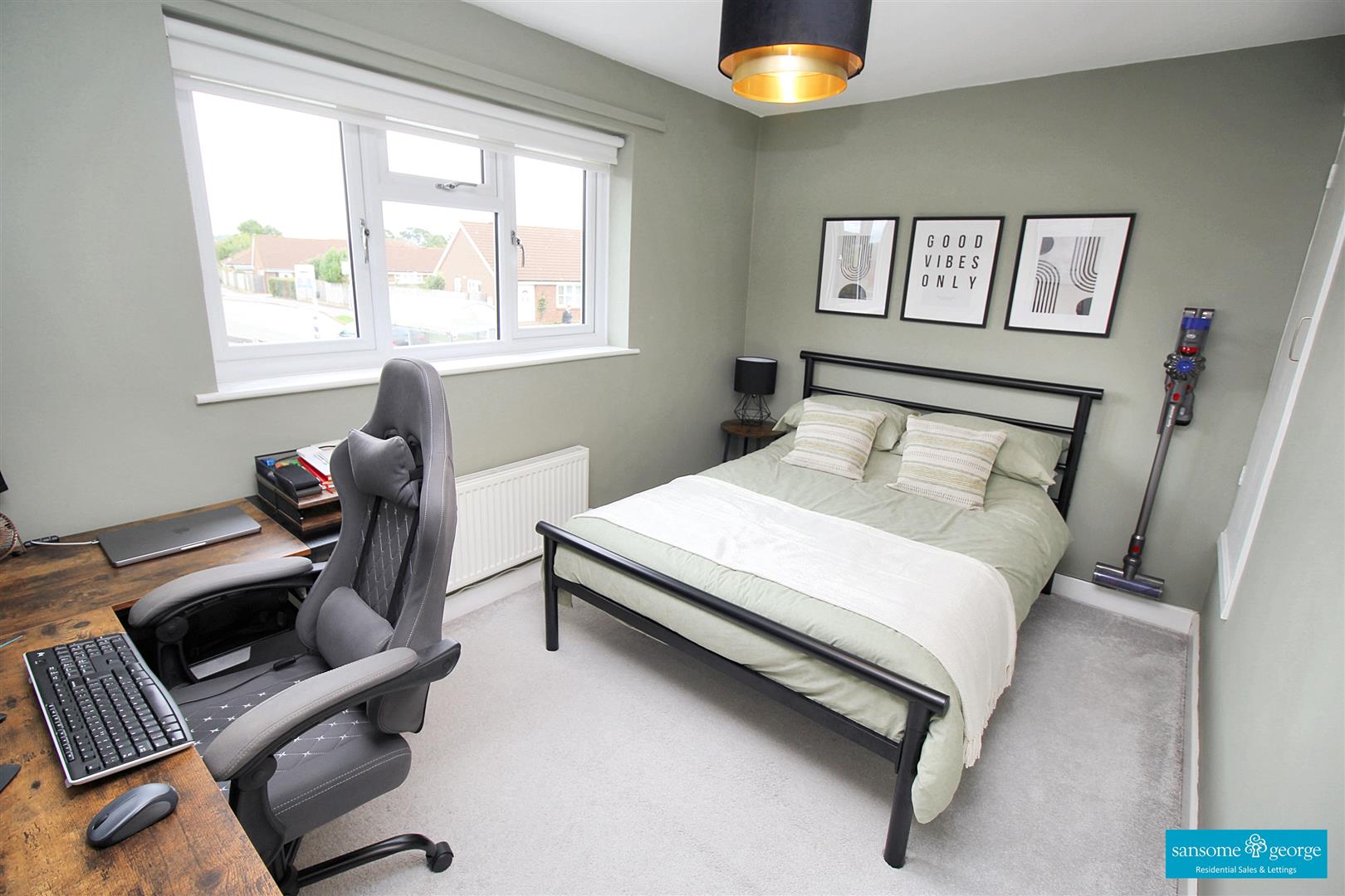 Warley Rise, Tilehurst, Reading
